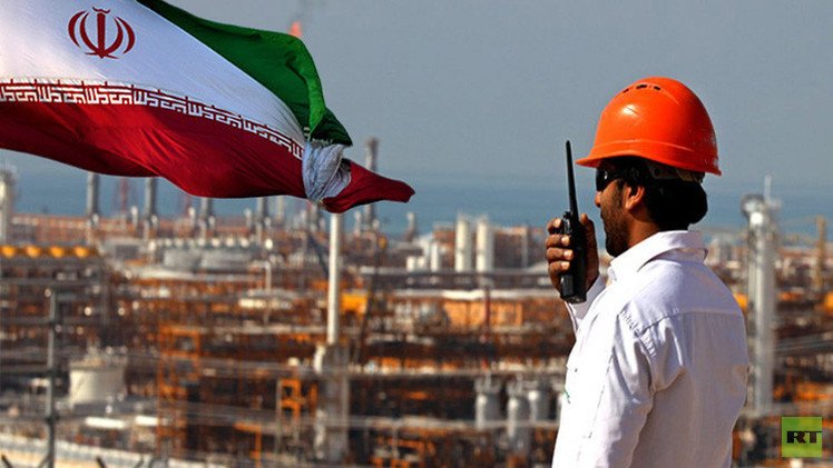 إيران تحث "أوبك" على خفض إنتاج النفط لدعم الأسعار