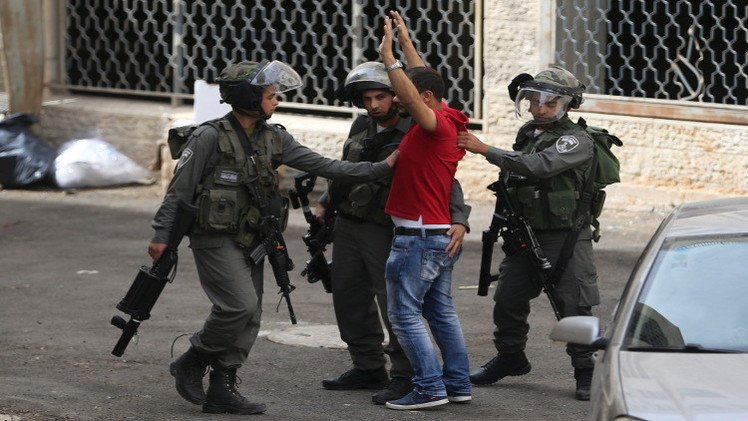 مقتل فلسطيني وإصابة نحو 100 في مواجهات مع الجيش الإسرائيلي