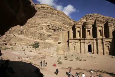 مدينة البتراء الأثرية - الأردن