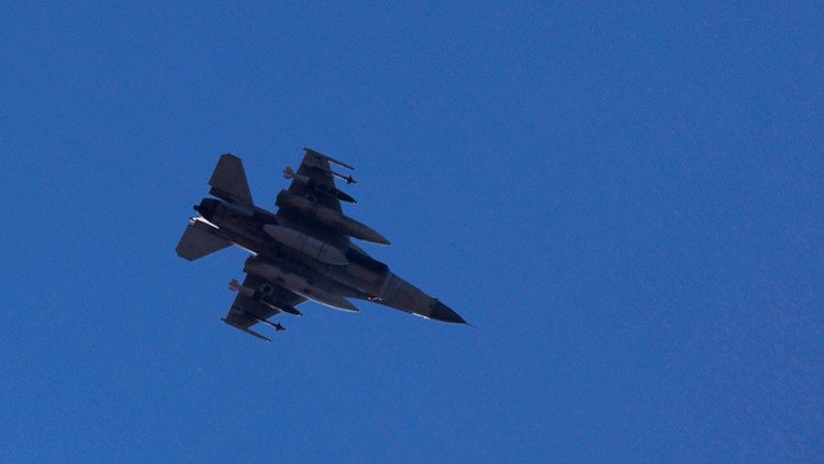 الجيش الإسرائيلي يشن غارة  ضد موقع لحماس في قطاع غزة