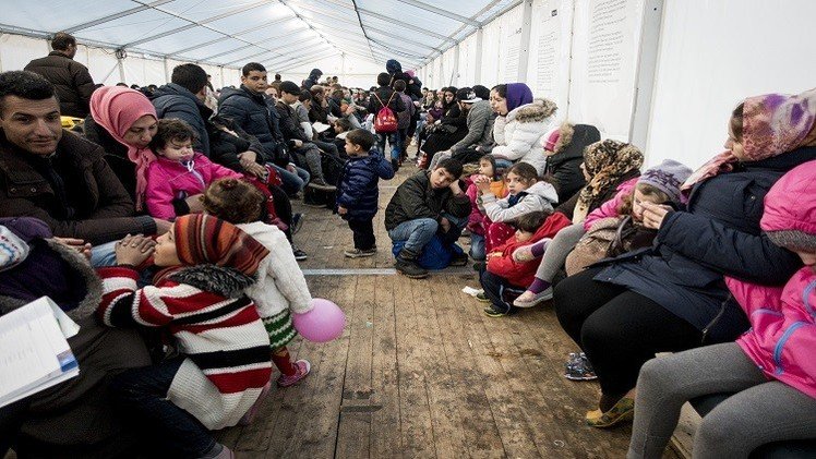 برلين تنكث وعدها للاجئين السوريين وتلوح بـ"اتفاق دبلن" من جديد