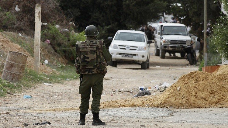 تونس.. اعتقال 17 شخصا كانوا ينوون الانضمام لجماعات مسلحة في ليبيا