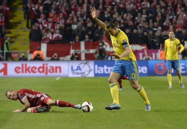 السويد تفوز بصعوبة على الدنمارك في ذهاب ملحق تصفيات اليورو