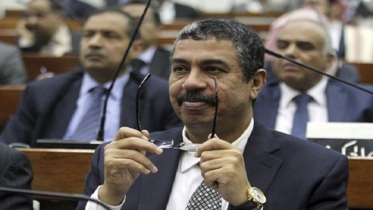 رئيس الوزراء اليمني بحاح يعود إلى أرض الوطن