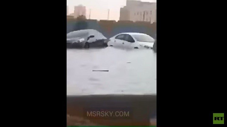 السعودية.. مقتل شخصين في سيول جارفة (فيديو)