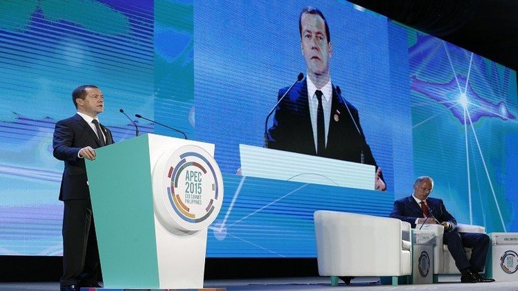 مدفيديف: تفجيرات باريس والطائرة الروسية جريمة ضد العالم كله