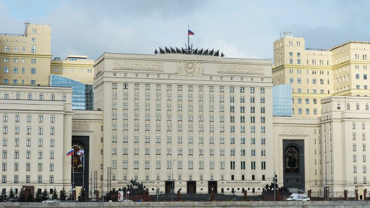الدفاع الروسية تعلن عن استدعاء الملحق العسكري التركي لدى موسكو على خلفية إسقاط الطائرة الروسية
