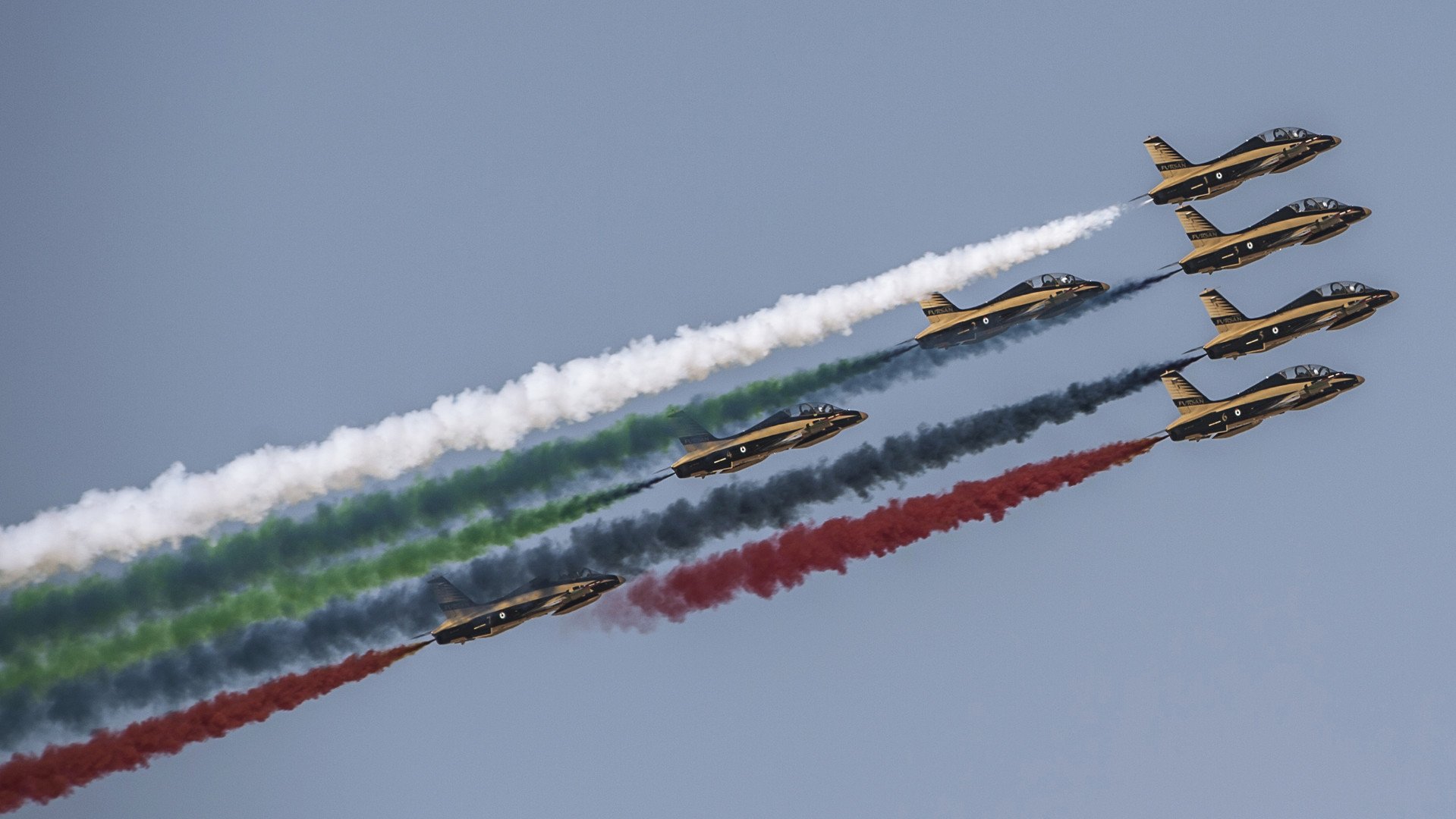 فريق الفرسان في القوات الجوية الإماراتية في معرض دبي لعام 2015