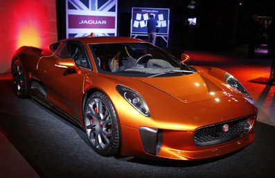 جاكوار تقدم سيارة C-X75 التي ظهرت في فيلم "الطيف" الأخير حول مغامرات جيمس بوند