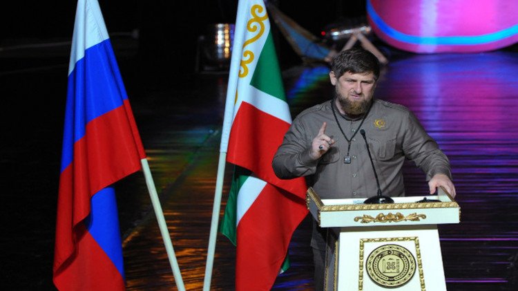 قاديروف متوعدا "داعش": سنرسل إلى جهنم المسؤولين عن ذبح مواطننا الشيشاني