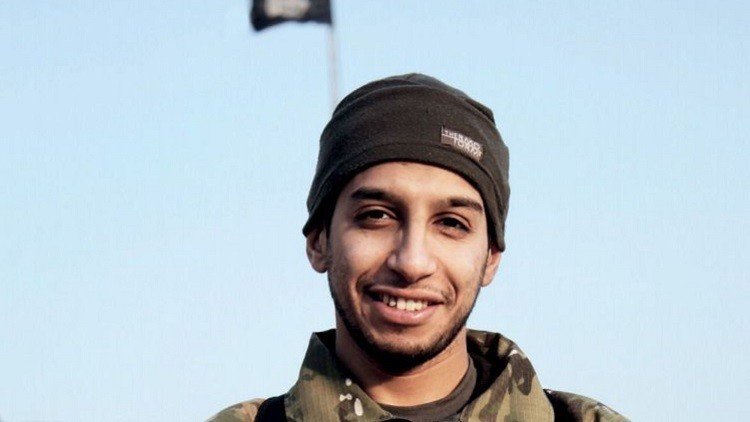 ما العلاقة التي كانت تربط مدبر هجمات باريس مع أشخاص في بريطانيا؟
