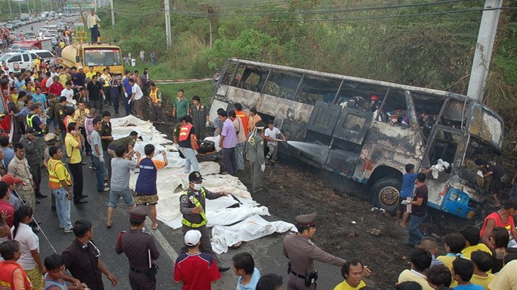 تايلاند.. مصرع 12 سائحا بحادث سير شمالي البلاد