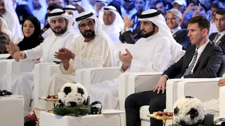 بارتوميو يعلن من دبي أن ميسي أفضل لاعب في العالم