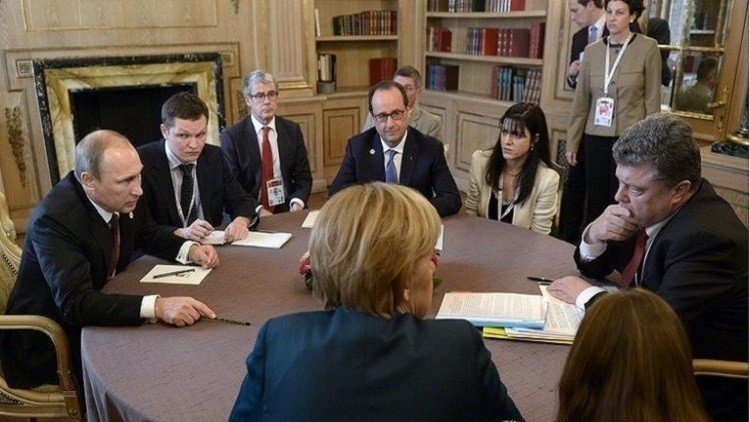 زعماء مجموعة نورماندي يتفقون على تمديد اتفاقيات مينسك لحل الأزمة في شرق أوكرانيا