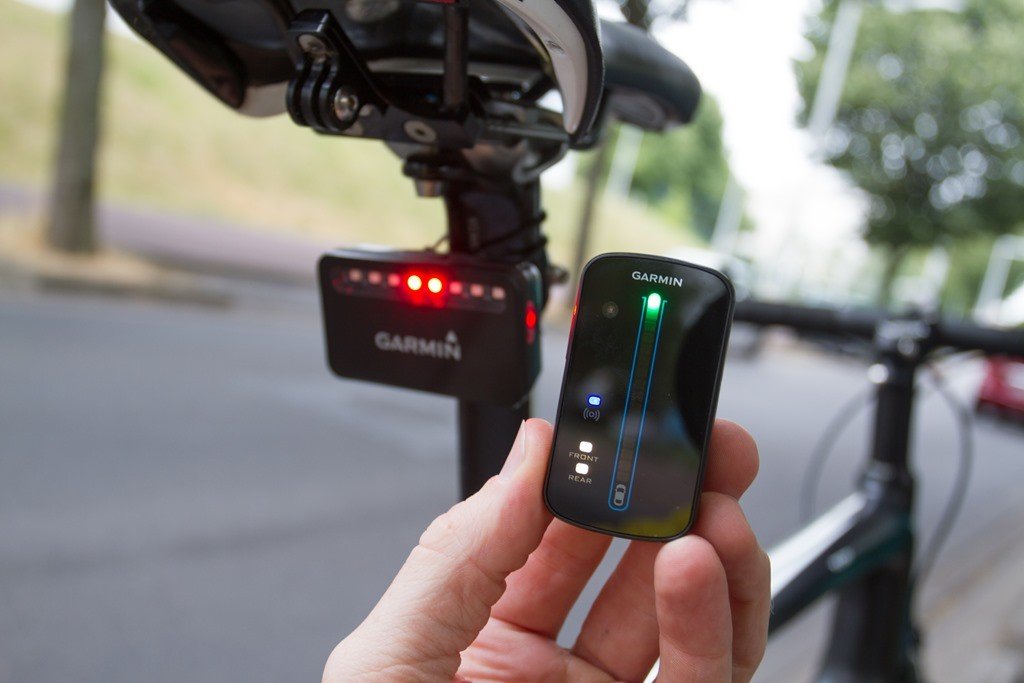  Garmin Varia
 يمكن تركيب هذا الجهاز حتى على أقدم الدراجات الهوائية، ليضيف إليها شاشة رادار تكنولوجية فائقة، تقوم بتنبيه السائق الذي تقترب منه السيارات.