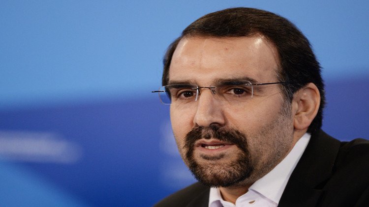 إيران تبحث إلغاء التأشيرات للسياح الروس