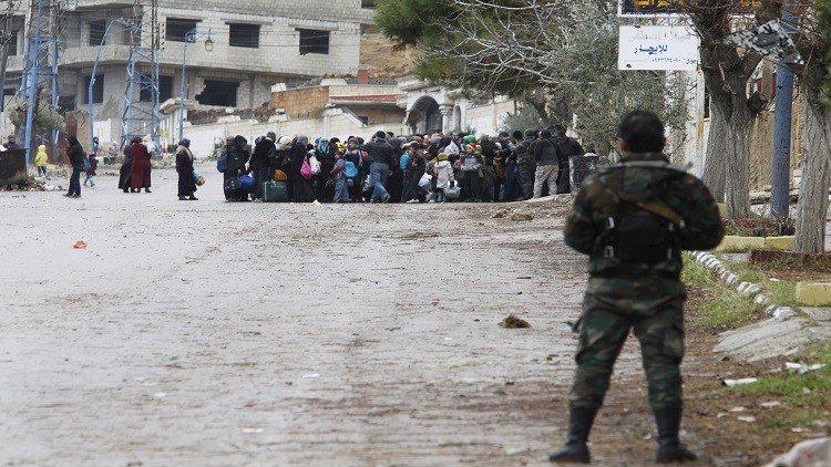 دبلوماسي سوري: لا يوجد أحد يهتم بالشعب السوري أكثر من حكومته
