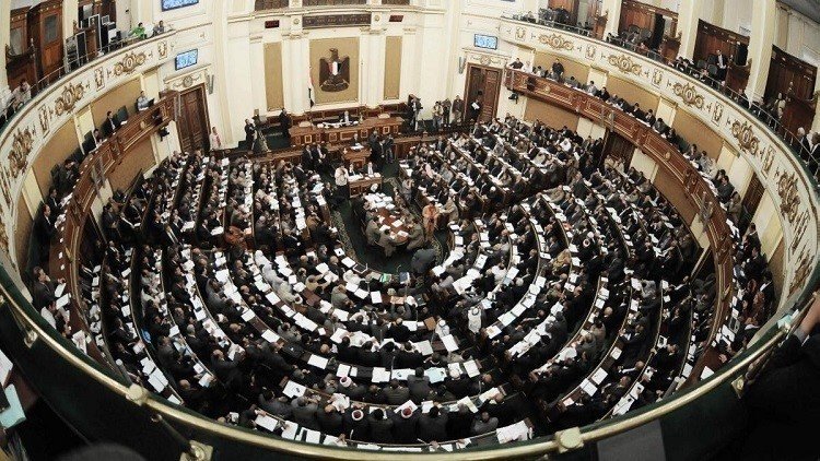 البرلمان المصري يوافق على قانون مكافحة الإرهاب دون تعديلات