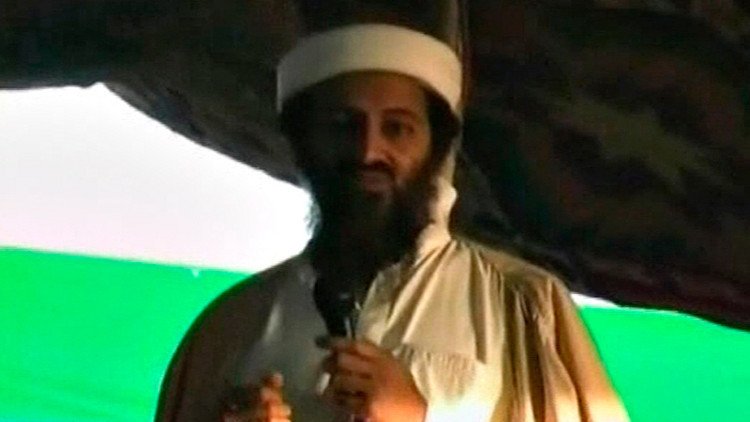 صورة جثة بن لادن لدى جندي أمريكي