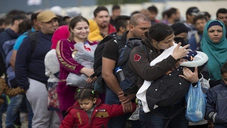 بريطانيا تسمح بدخول 4 لاجئين سوريين إلى أراضيها