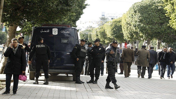 "الملثمون" يعكرون الهدوء في الشارع التونسي