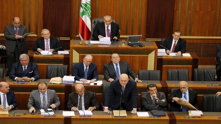 تويتر ينافس أوسكار على صداقة جنبلاط  