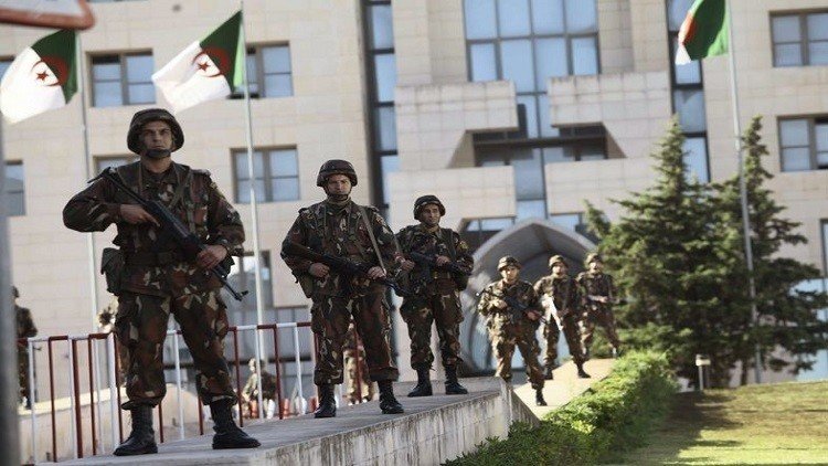 الجزائر تتحسب من عودة مواطنين التحقوا بداعش في سوريا والعراق