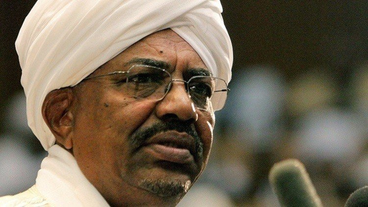 البشير يعين رئيسا جديدا لهيئة الأركان السودانية 