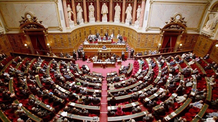 النواب الفرنسيون يقررون تمديد حالة الطوارئ