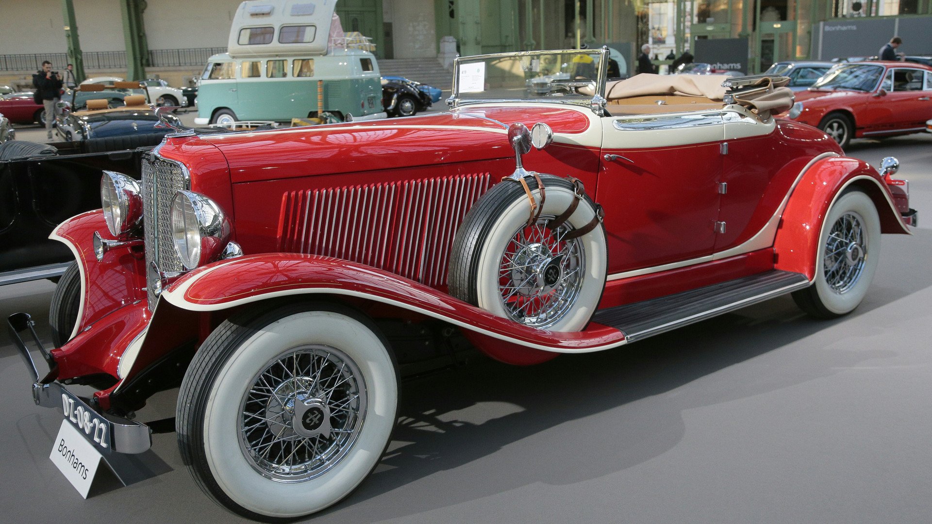سيارة Auburn 12-161 المكشوفة إنتاج عام 1933