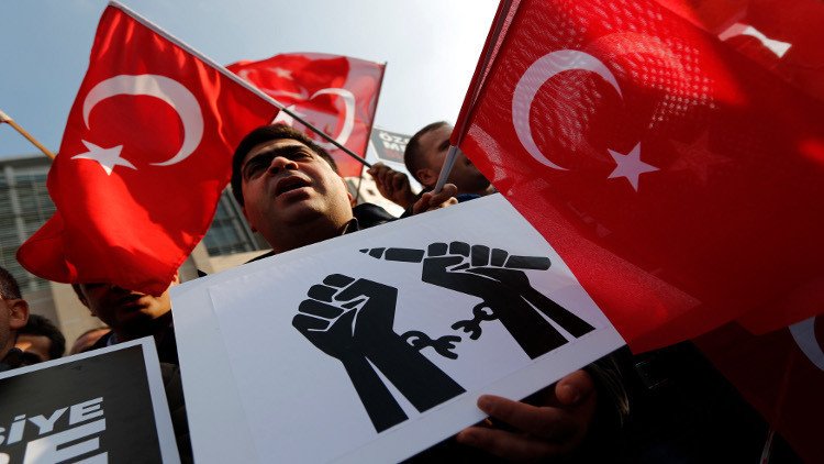 "زمان" تستسلم لأردوغان