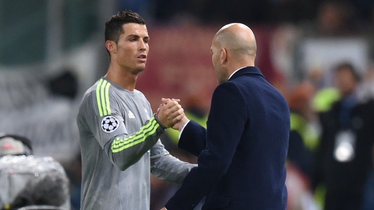بالفيديو .. التشكيلة الأساسية لريال مدريد وضيفه روما