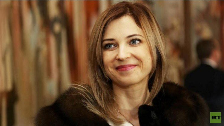 حسناء القرم ترد على أسئلة مشاهدي "آر تي"