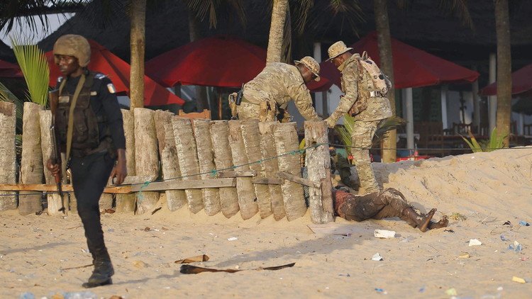 ساحل العاج.. 16 قتيلا في هجوم مسلح على منتجع سياحي والقاعدة يتبنى (فيديو)