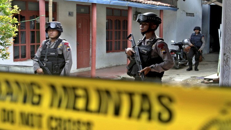 إندونيسيا توقف 14 شخصا كانوا ينوون التوجه إلى سوريا