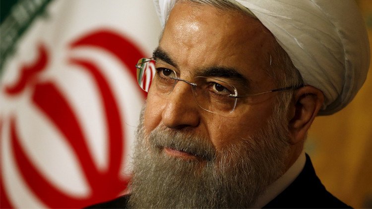 روحاني: نسعى لزيادة مبيعاتنا من النفط الخام والغاز