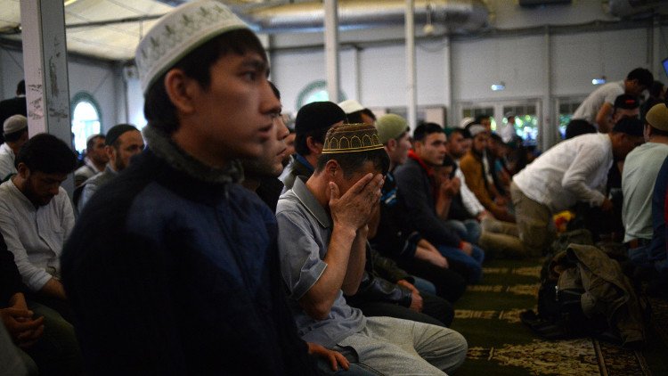 اعتقال عامل في موسكو يحث المسلمين على السفر إلى أراضي "داعش"