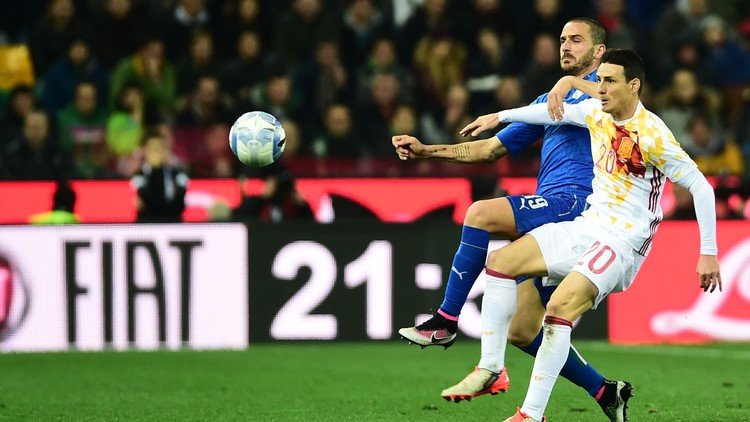بالفيديو .. إيطاليا وإسبانيا تفترقان على الود