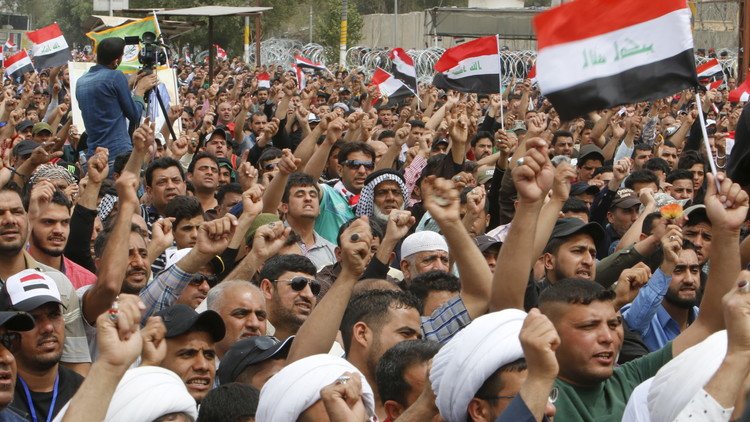 الصدر يحذر العبادي من التمهل في إجراء إصلاحات