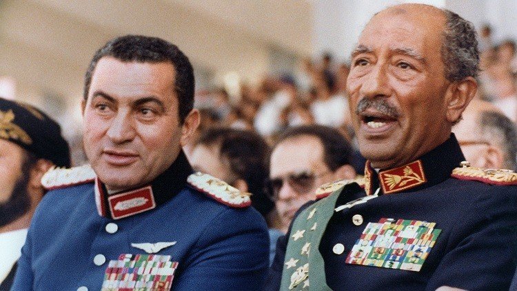 الفرعون يعتلي المنبر