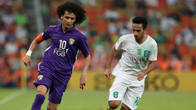 بالفيديو .. عموري يداعب الكرة في مباراة رسمية