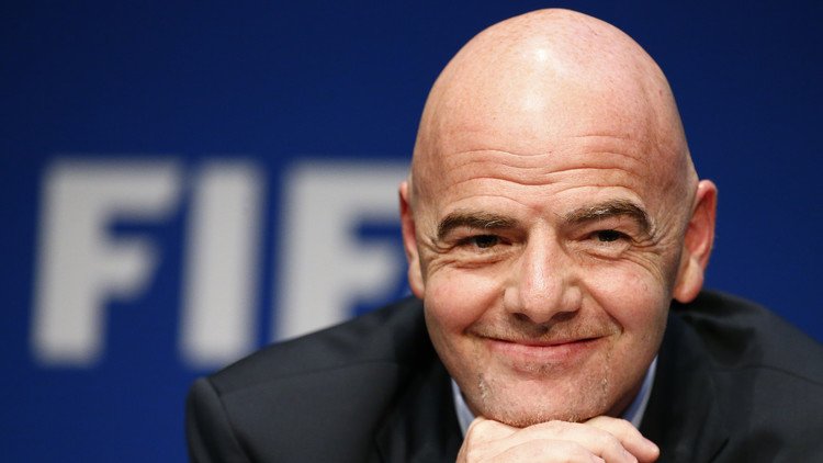 جياني إنفانتينو يزور روسيا وقطر