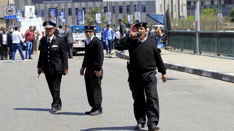 شرطي مصري يقتل بائعا بسبب كوب شاي