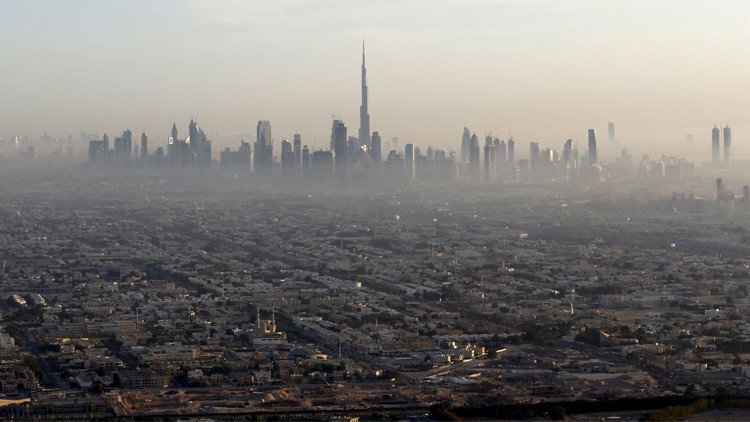كيف تحولت دبي من صحراء إلى مركز عالمي؟