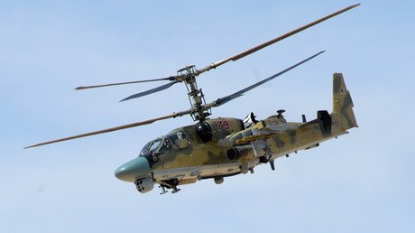 مروحية "التمساح" Ka -52 في أثناء العمليات القتالية في محيط مدينة القريتين التي تم تحريرها من براثن المسلحين.