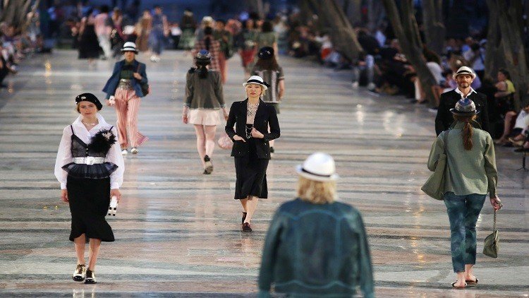 فاتنات يبثن الحياة في هافانا
