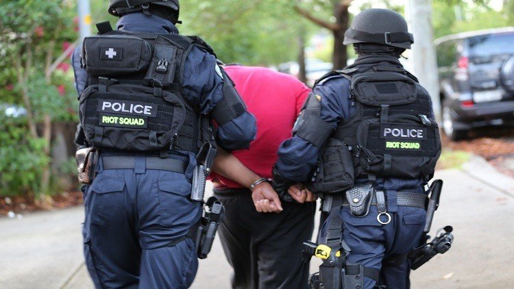 اعتقال 5 متطرفين في أستراليا خططوا للانضمام إلى 