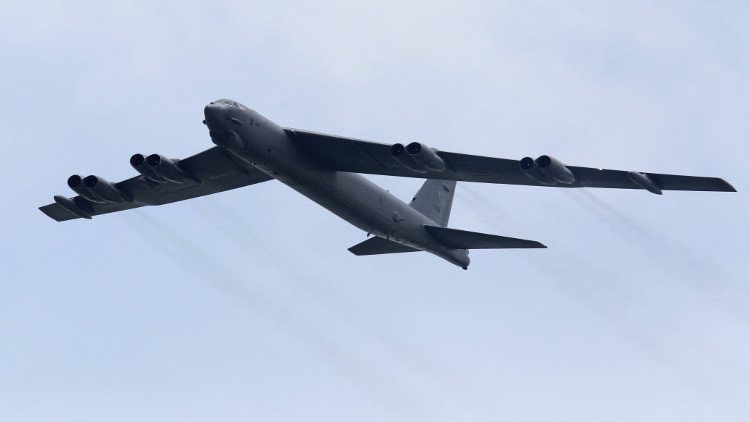 تحطم قاذفة أمريكية من نوع "B-52" (فيديو)