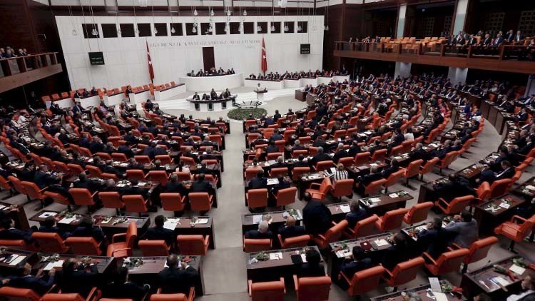 أردوغان يحيل النواب إلى القضاء