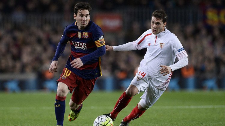 برشلونة وإشبيلية في صراع شرس على كأس الملك